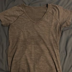 GREY LULU TEE Size 8